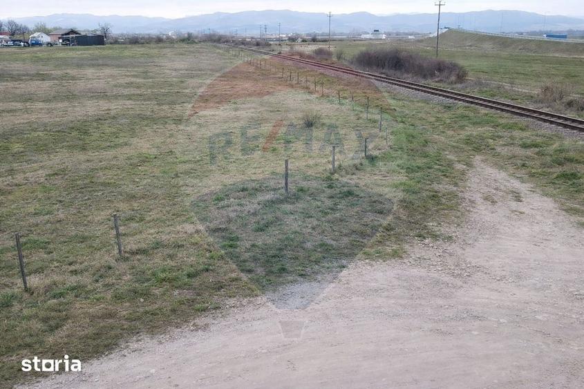 Teren de 6200 mp, în Central