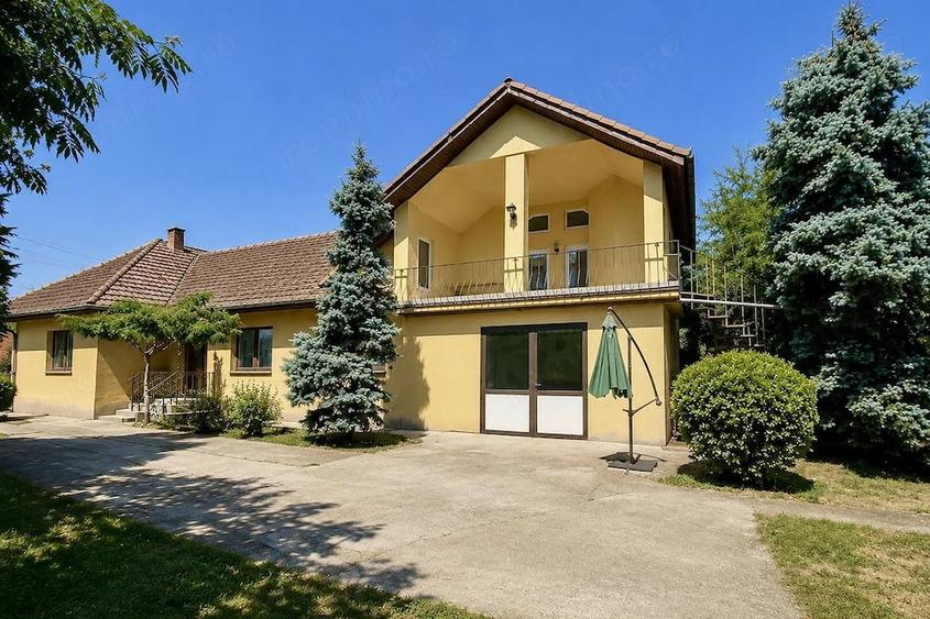 Casă cu Teren 3000 Mp în Giroc