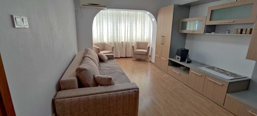 Vand apartament in zona Malu rosu, 2 camere decomandat, confort 1, etajul 6 din 10, complet mobilat. Pentru mai multe detalii la telefon 0721 152 149 - 2