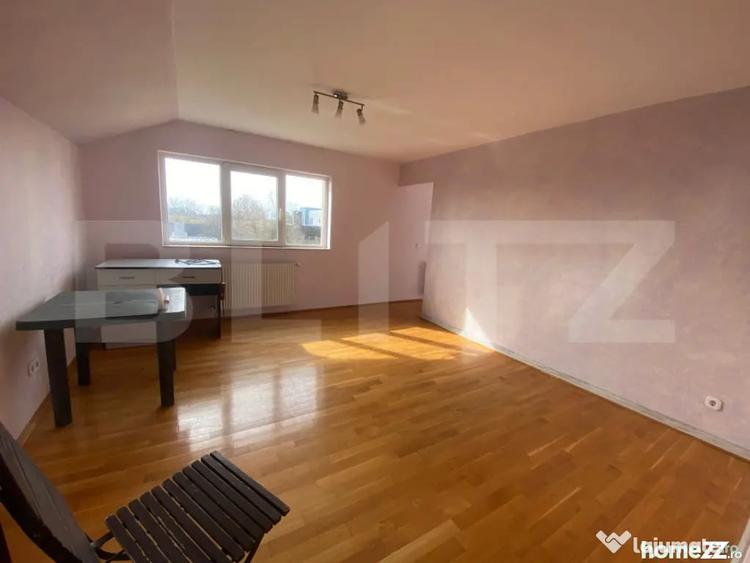 Casă cu 5 camere cu Teren 750 Mp în Moșnița Nouă