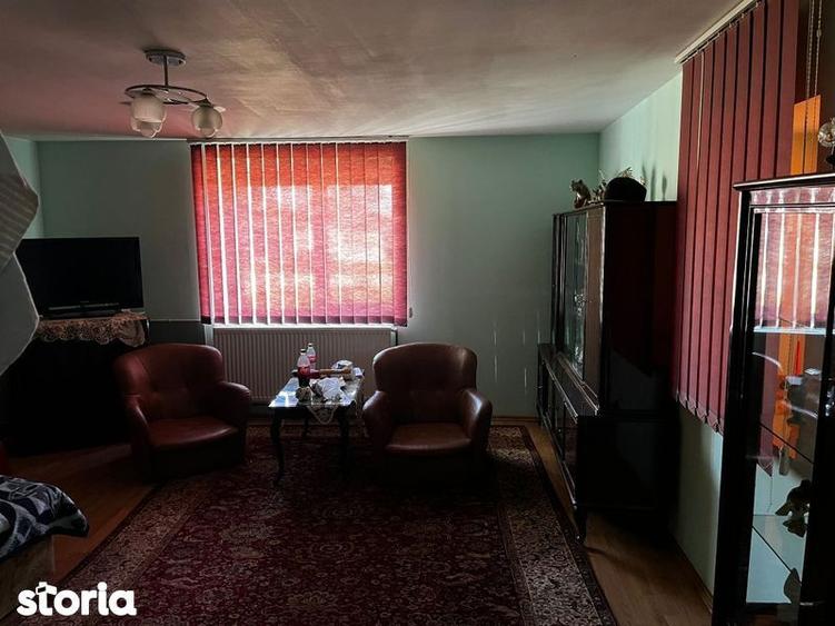 Casă cu 3 camere cu Teren 100 Mp în Cenei