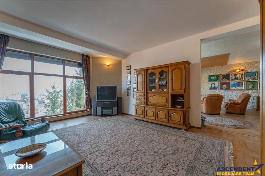 Spațiu comercial, de 500 mp, în Centrul Istoric