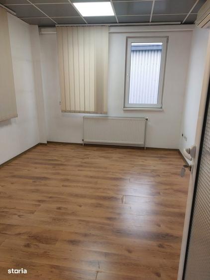 Spațiu comercial, de 24 mp, în Central
