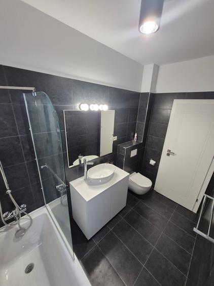 Apartament cu 2 camere decomandat în Girocului