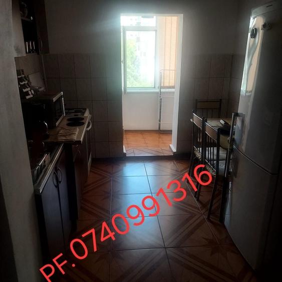 Apartament cu 3 camere decomandat în Lunca Cetățuii
