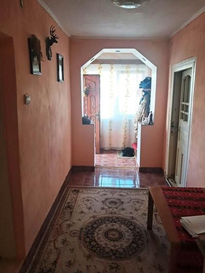 Casă individuală cu 3 camere cu Canalizare în Polovragi