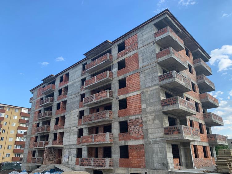 Garsonieră decomandată în Apărătorii Patriei