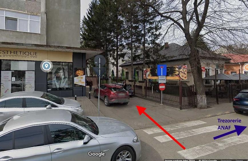 Apartament cu 3 camere decomandat în Sud