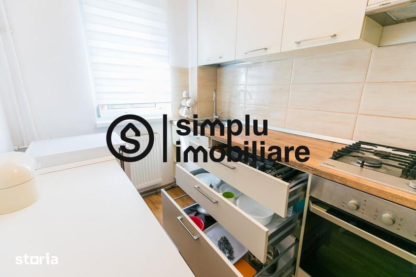 Apartament cu 3 camere în Craiovița Nouă