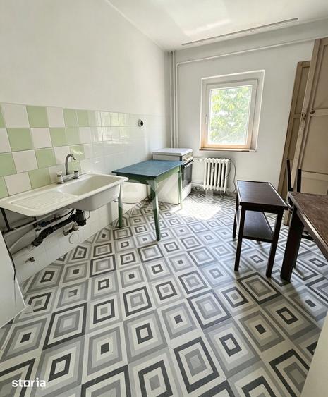 Apartament cu 2 camere semidecomandat în Prundu
