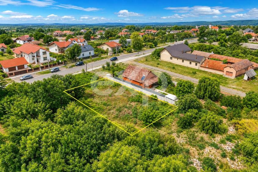 Teren Construcții intravilan de 500 mp, în Sânmihaiu Român