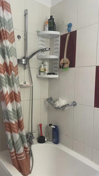 Apartament de vanzare - 3 Camere - 6