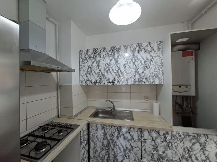 Apartament cu 2 camere semidecomandat în Ștefăneștii de Jos