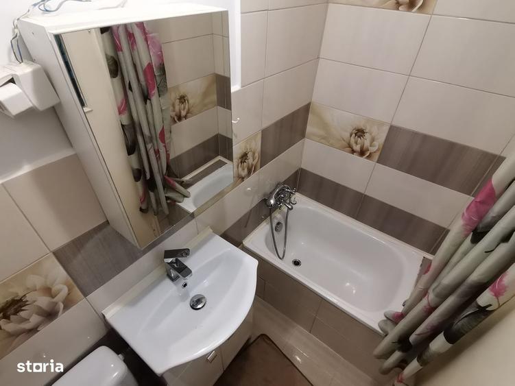 Garsonieră decomandată, mobilată în Noua