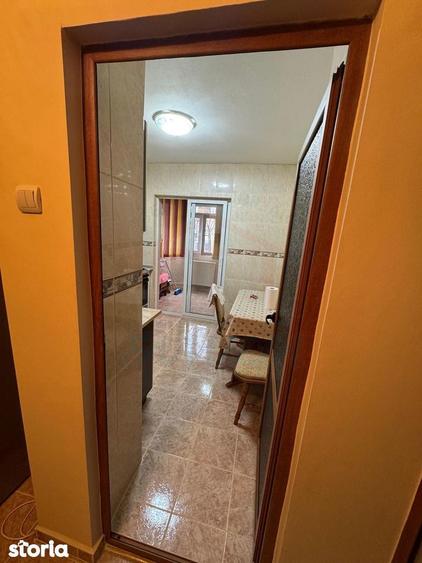 Apartament cu 2 camere, mobilat în Vest