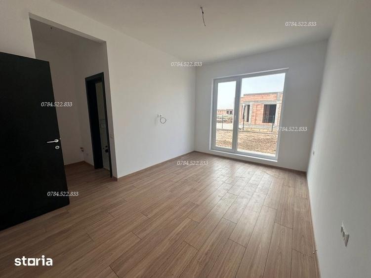 Casă cu 3 camere decomandat cu Teren 354 Mp în Berceni