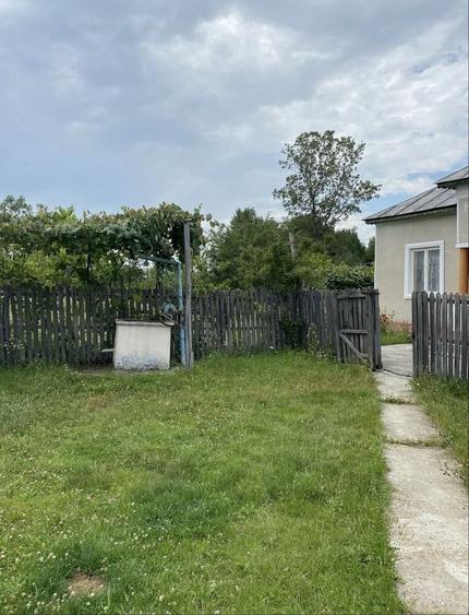 Casă cu 3 camere în Suseni