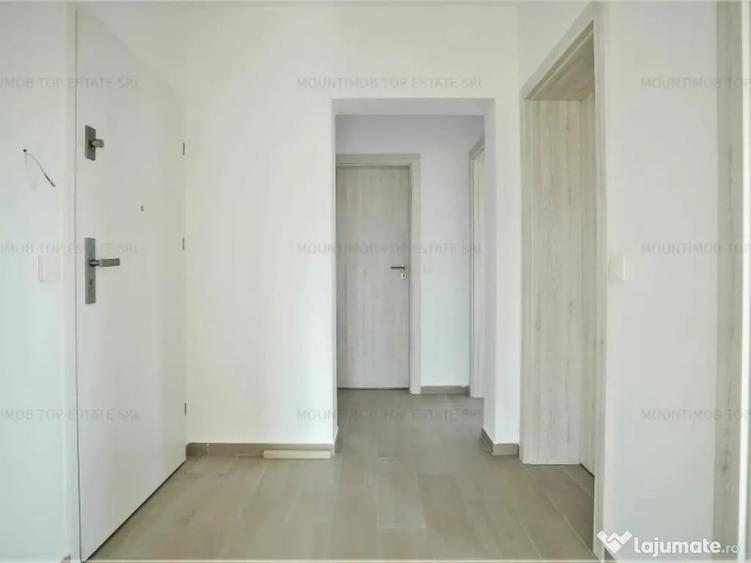 Apartament cu 3 camere decomandat în Cristian