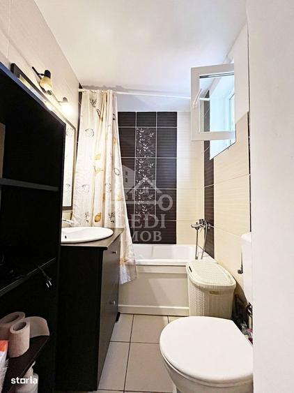 Apartament cu 3 camere decomandat în Decebal