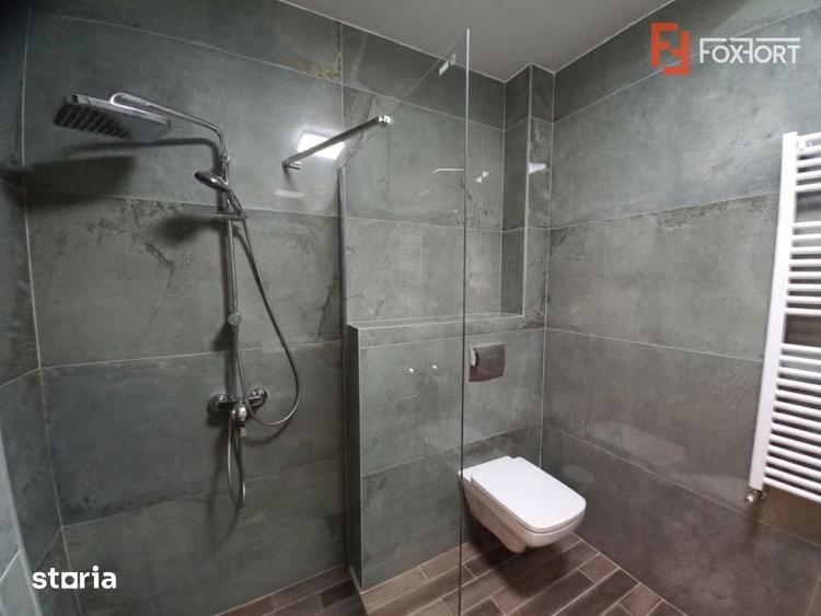 Casă cu 5 camere cu Teren 660 Mp în Lipovei