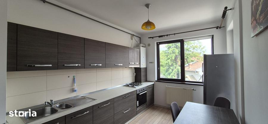De inchiriat ap. 2 camere -75 mp - zona Ultracentrala - 3