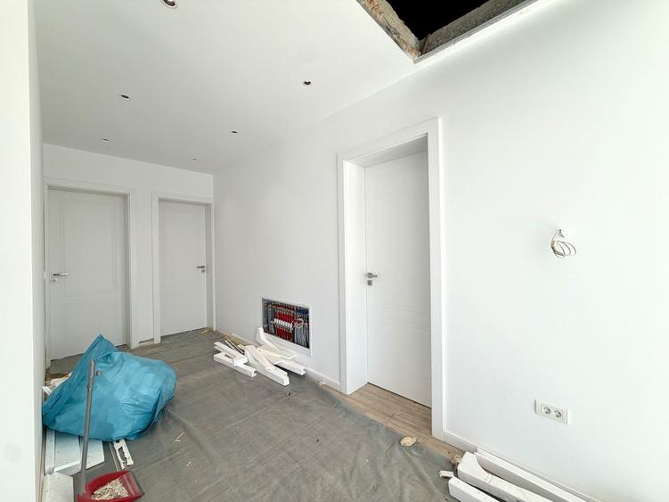Duplex cu 4 camere cu Canalizare în Dumbrăvița