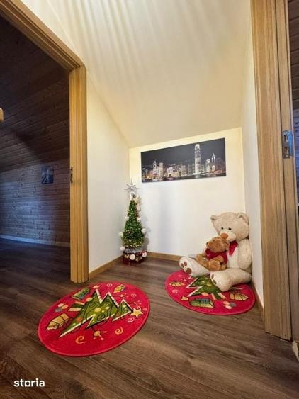 Casă cu 7 camere cu Teren 960 Mp în Pielești