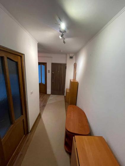 Apartament cu 2 camere decomandat în Precista