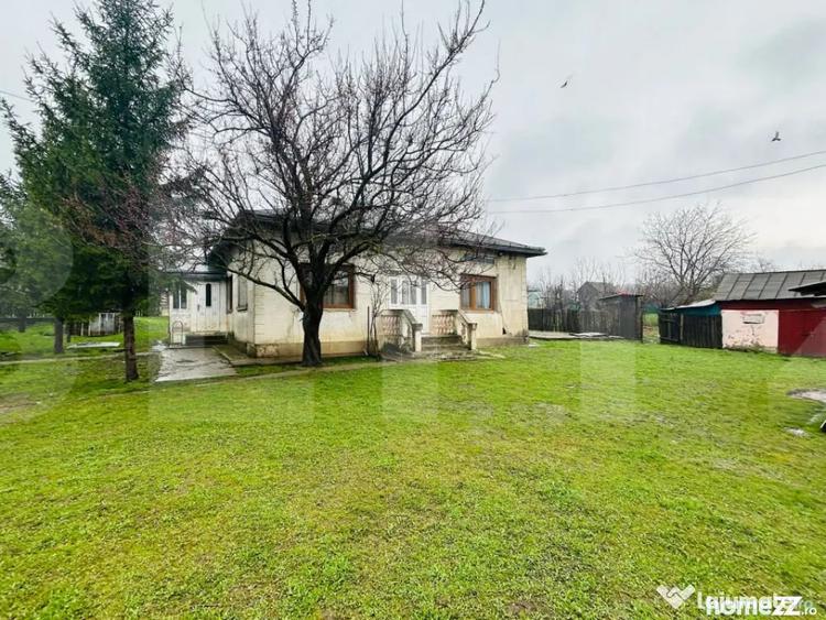 Casă cu 3 camere cu Teren 1900 Mp în Central