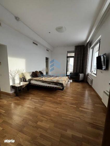 Apartament cu 5 camere în Central
