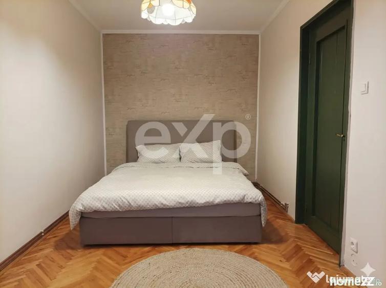 Apartament cu 4 camere decomandat în Florești