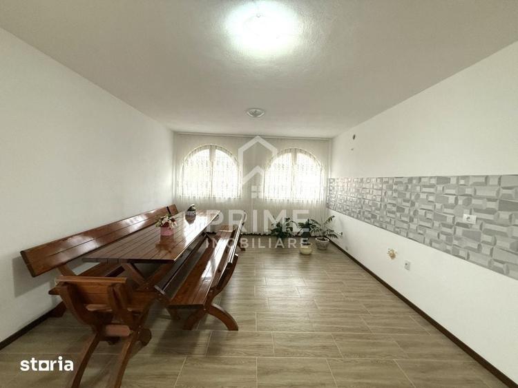 Casă cu 8 camere cu Teren 1200 Mp în Micești