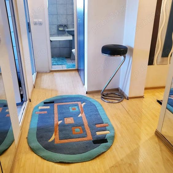 Apartament cu 2 camere decomandat în 1 Mai