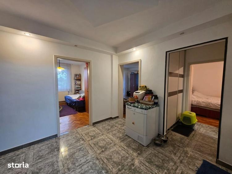 Apartament cu 3 camere decomandat în Deve