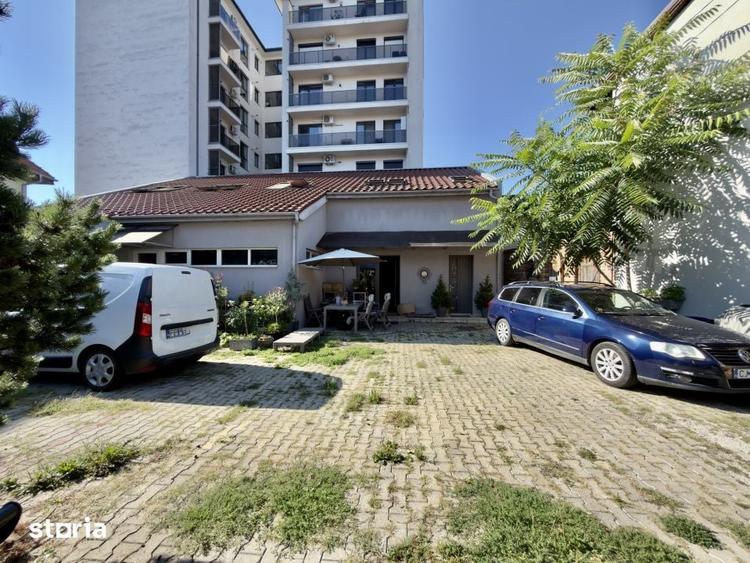 Casă cu 5 camere cu Teren 334 Mp în Plopilor