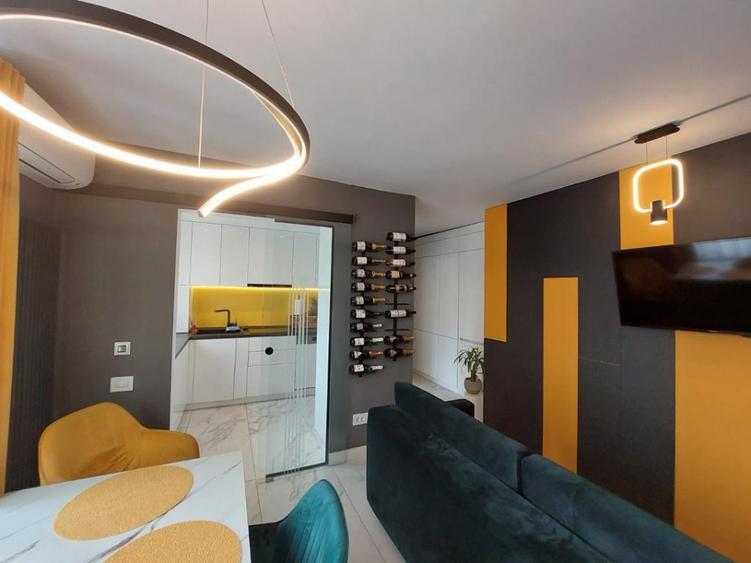 Apartament cu 2 camere semidecomandat, mobilat în P-ța Mihai Viteazul