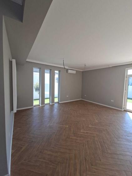 Casă cu 3 camere în Central