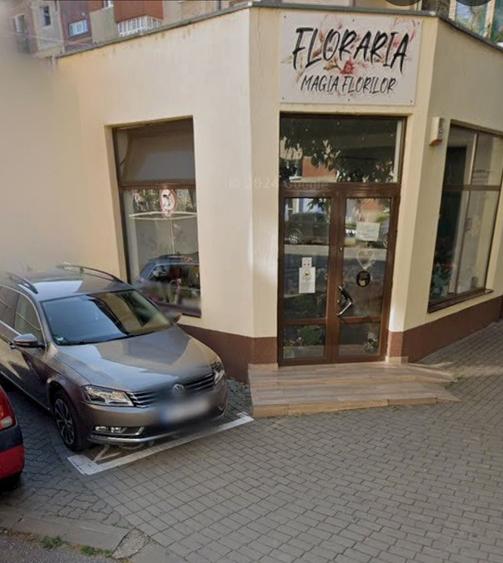 Spațiu comercial, de 64 mp, în Central