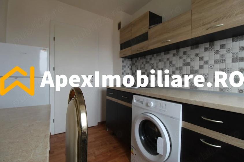 Garsonieră decomandată, mobilată în P-ța Alba Iulia