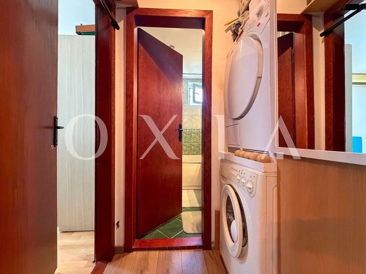 Apartament cu 3 camere semidecomandat, mobilat în Complex Studențesc