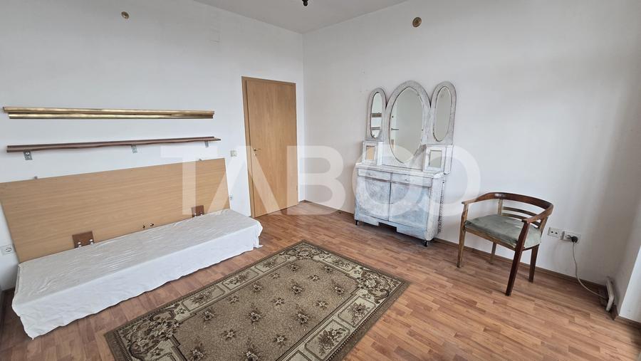 COMISION 0 - Apartament cu 4 camere de vanzare parcare Strada Noua - 2
