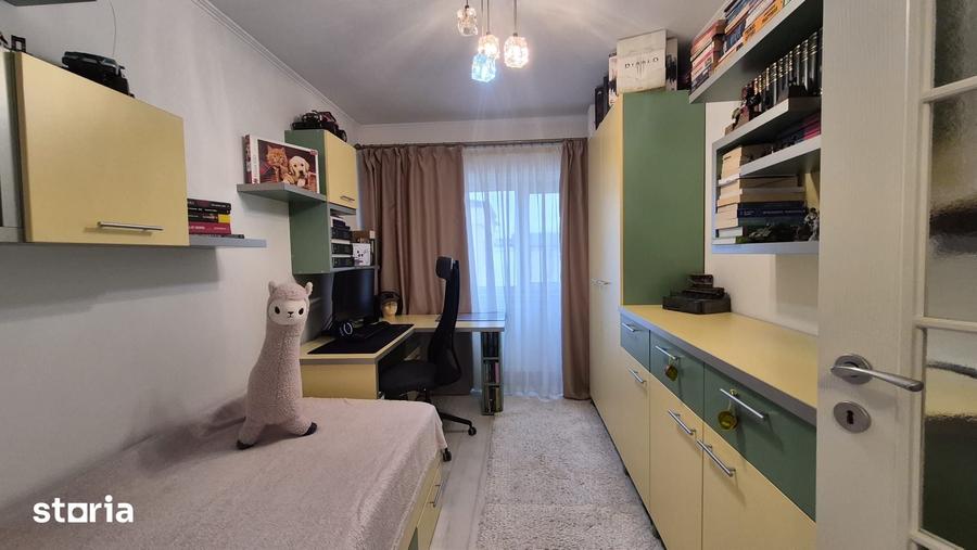 Apartament cu 3 camere în Vasile Alecsandri
