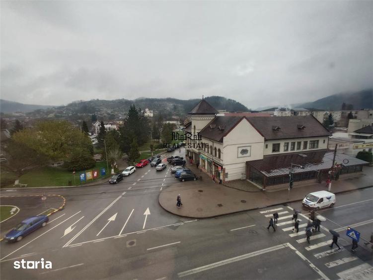 Apartament cu 3 camere în Ultracentral