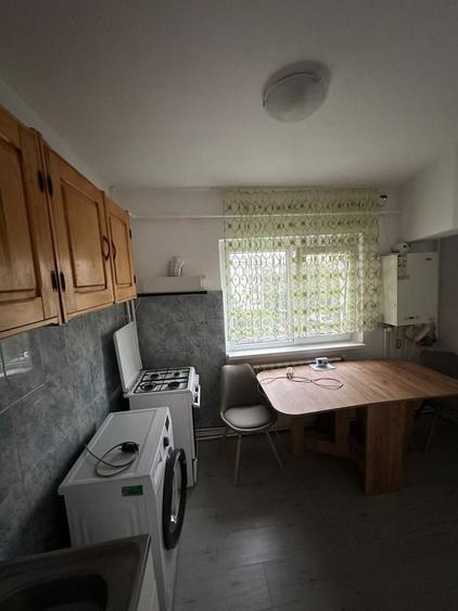 Garsonieră decomandată în Micro 21