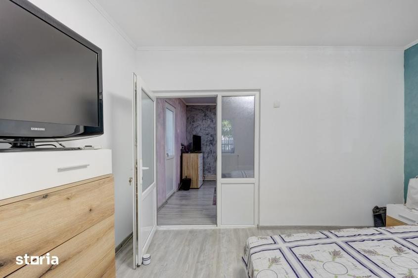 Casă cu 3 camere cu Teren 2200 Mp în Răcari