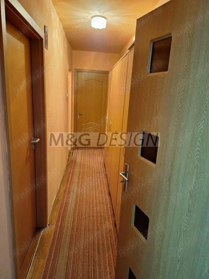 Apartament cu 3 camere semidecomandat în Dacia
