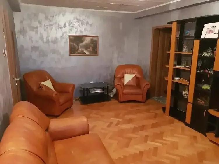 Apartament cu 2 camere semidecomandat în Cazino