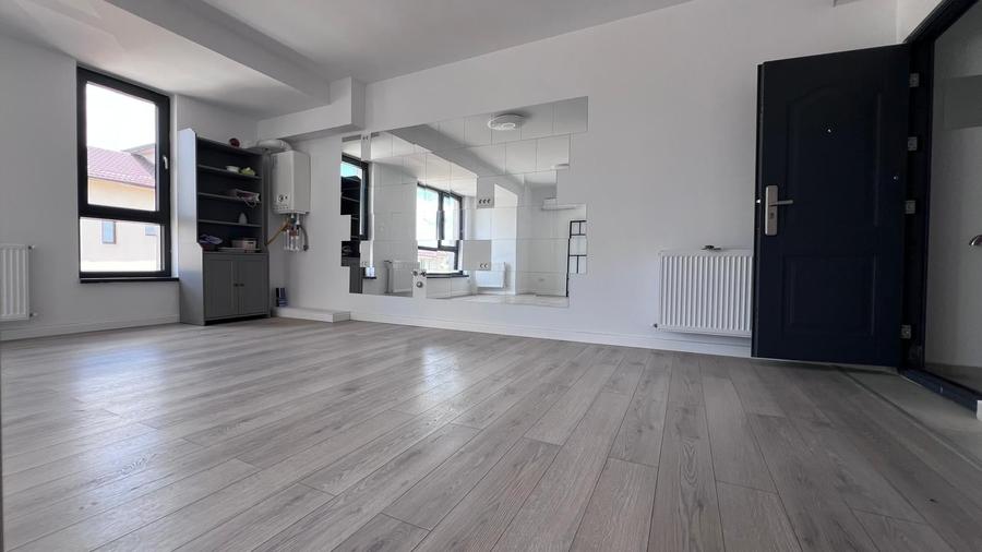 Apartament cu 4 camere decomandat în Bragadiru