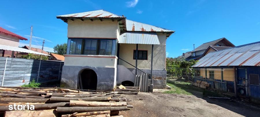 Casă cu 3 camere cu Teren 3257 Mp în Frâncești