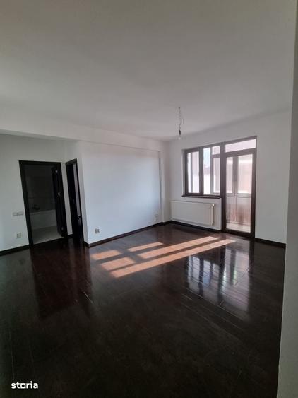Apartament cu 2 camere semidecomandat în Roșu